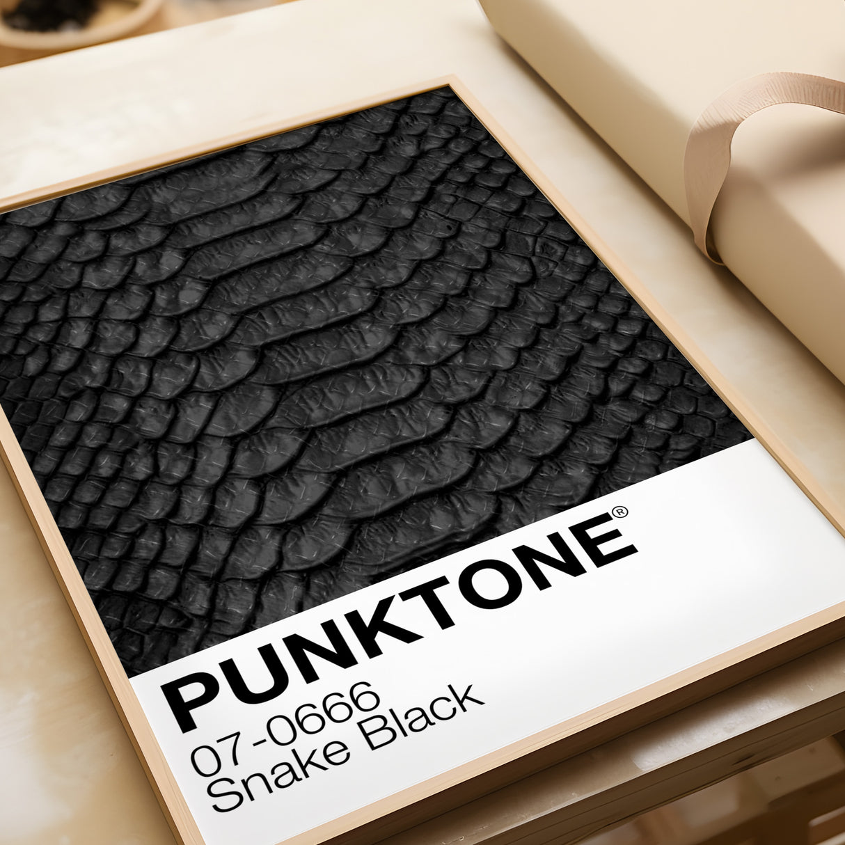 Punktone (Snake Black) Print